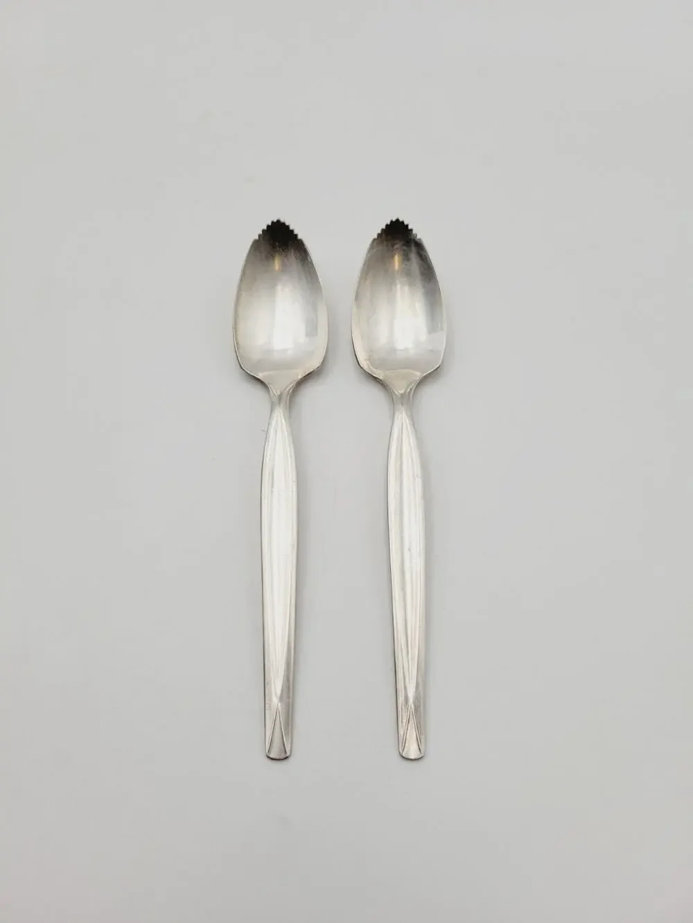 WM Rogers Mfg. Co 1950’s Grapefruit Spoons Set Of 2 Concept Pattern Art Deco